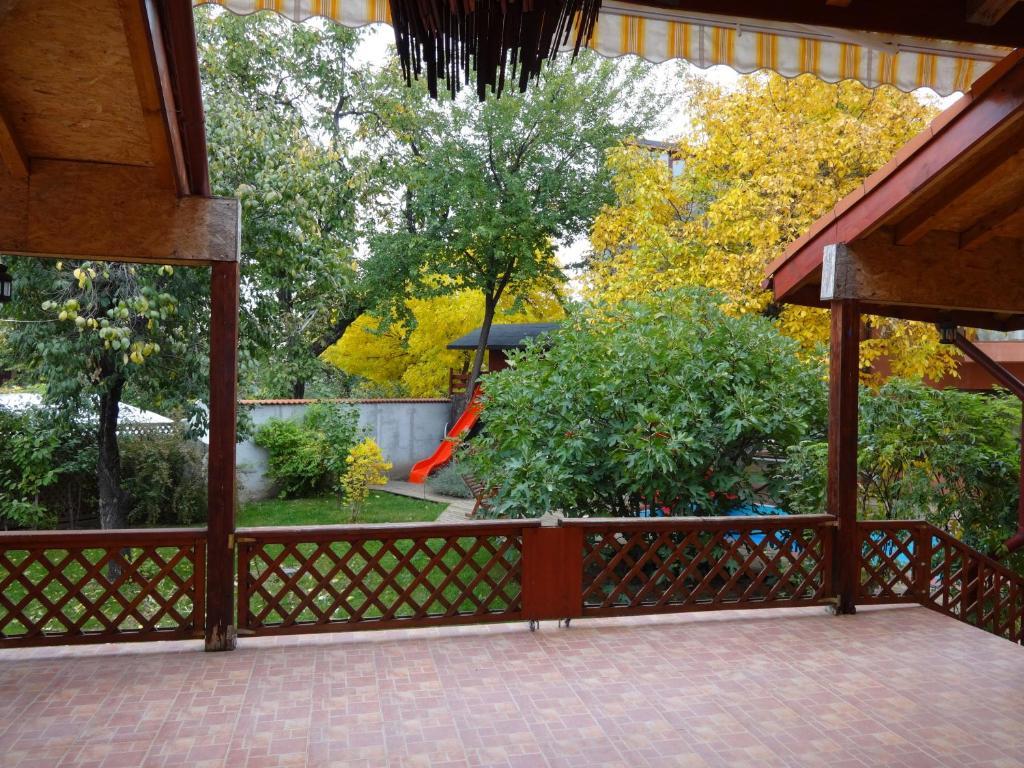 Villa Zorba Βουκουρέστι Εξωτερικό φωτογραφία